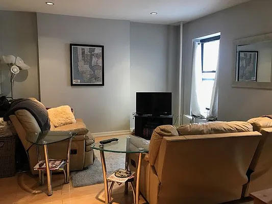 Rented by Friedman Roth Realty | media 27