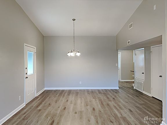 4th image of 644 Priscilla Ln