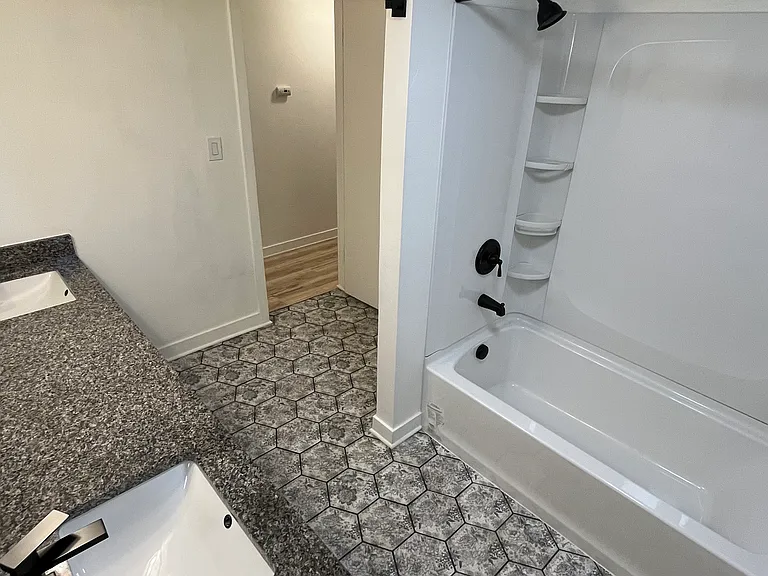239 E 5900 S #B — Photo 12