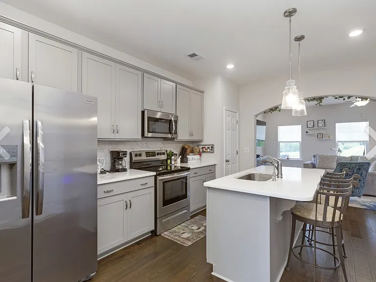 192 Grandstand Blvd — Photo 10