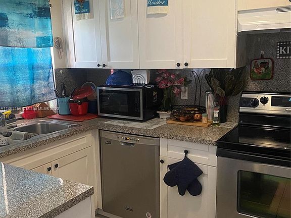 2nd image of 4413 Treehouse Ln APT 23A