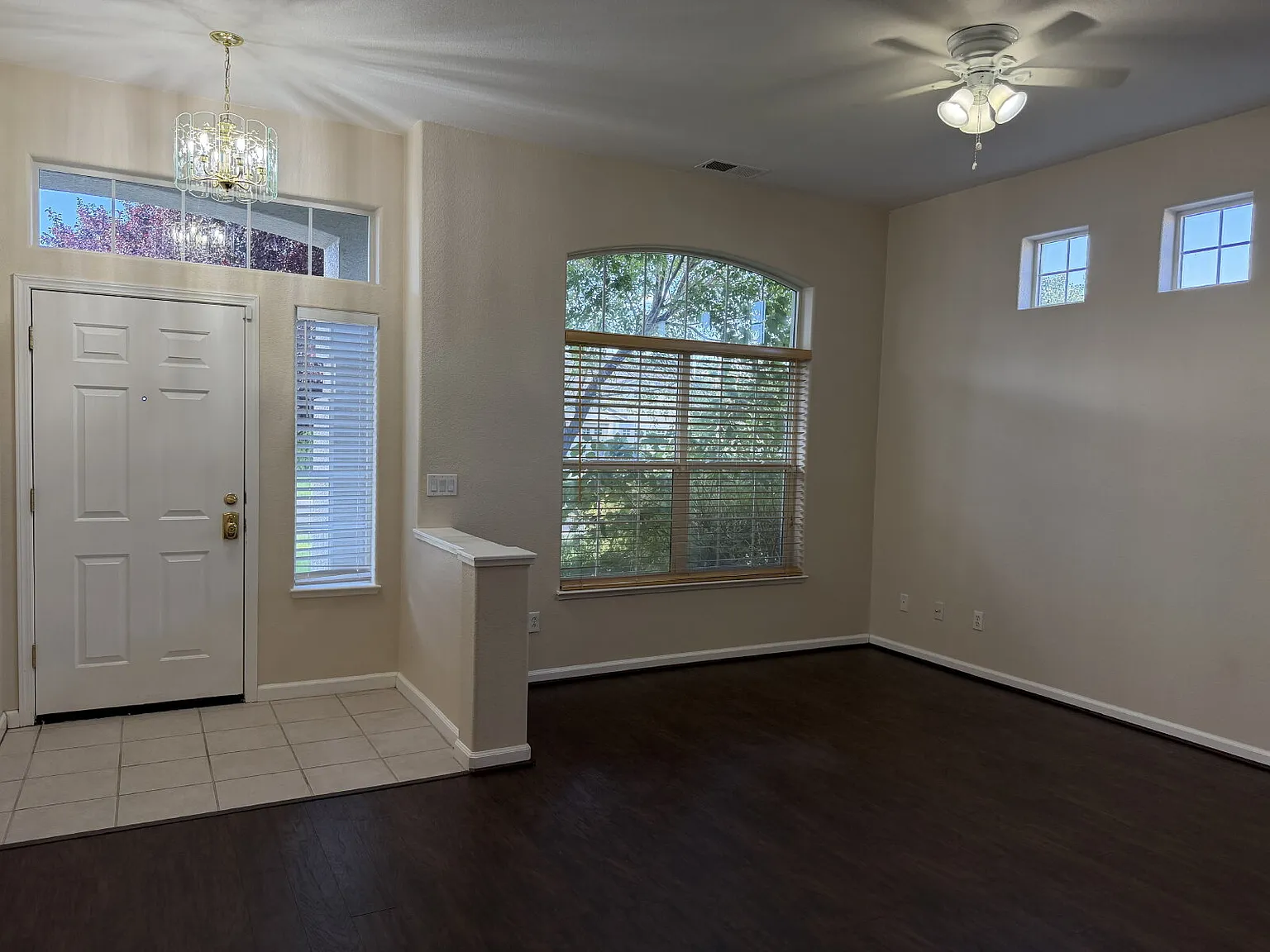 4 bed, 2.0 bath, 2068 sqft, $2,995 — Photo 3