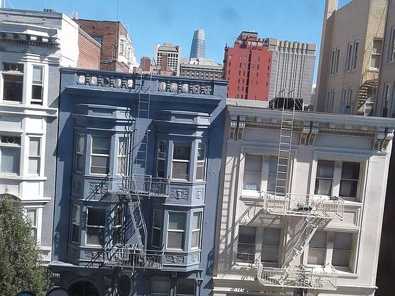 2nd image of 729 Leavenworth St APT 33