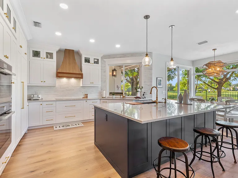 15611 Milan Ct — Photo 9