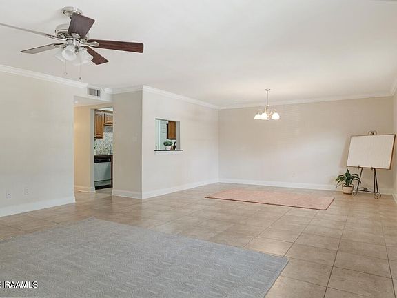 5th image of 112 Hillside Dr APT 44