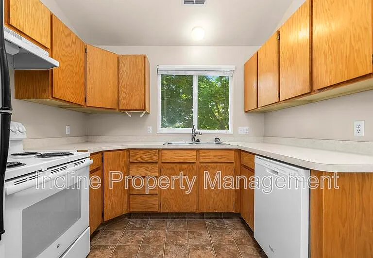 756 N 1060 W — Photo 6