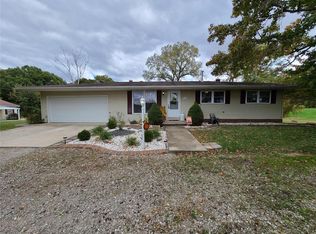 10656 Bounds Rd, Plainview, IL 62685