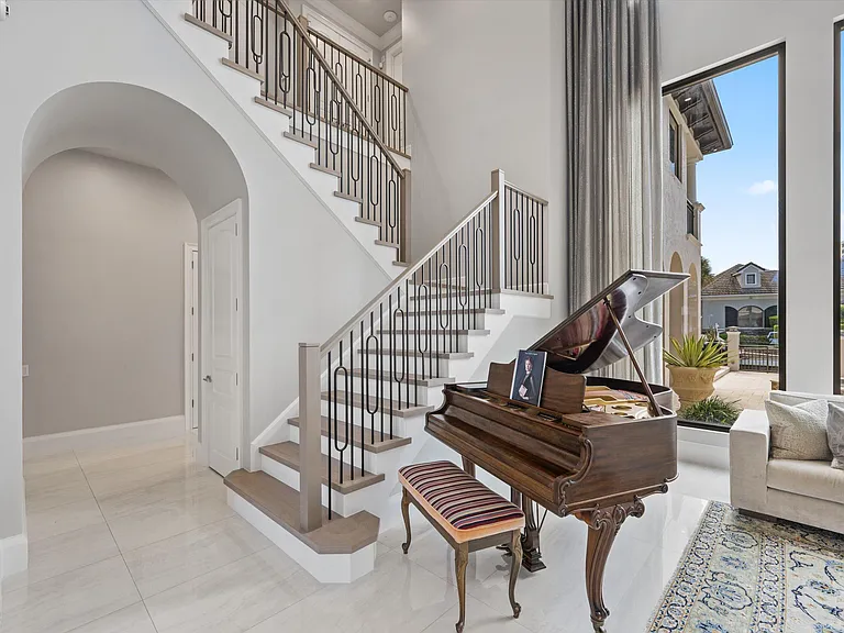 7474 NE Bay Cove Ct — Photo 30