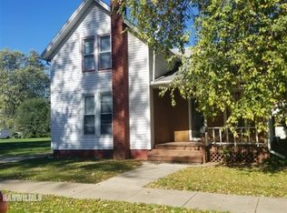 416 W Avon St, Freeport, IL 61032