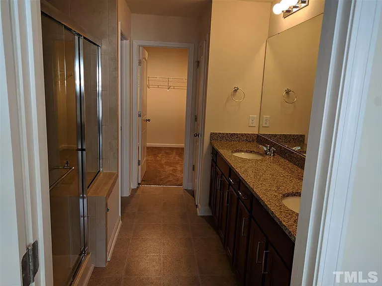 1007 Mirbeck Ln — Photo 12