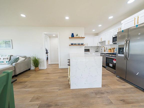 4th image of 660 Sunfish Way