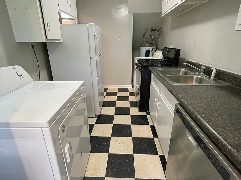 1663 Valley Ave — Photo 14