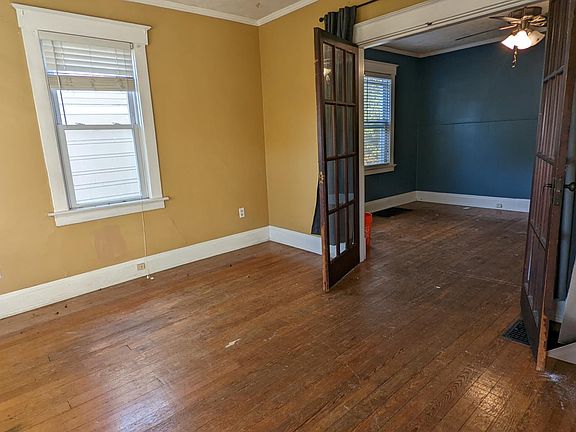 4th image of 2861 Marshall Ave #1