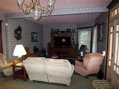5th image of 3 E McKinley St