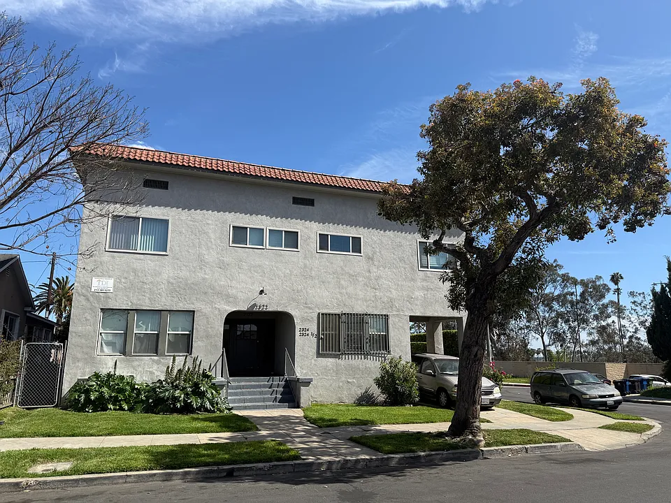 2322 Vineyard Ave #5