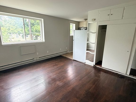 2nd image of 158 Fountain St #1E1