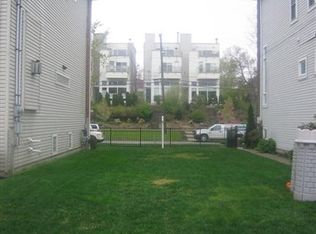 2099 W 7th St, Cleveland, OH 44113