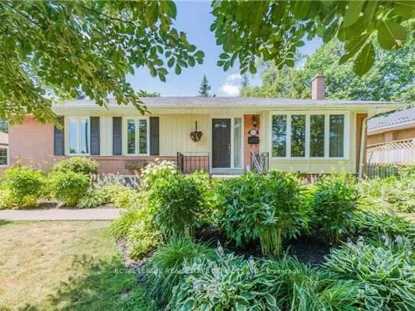248 Snowden Rd, Oakville, ON L6L 3X5