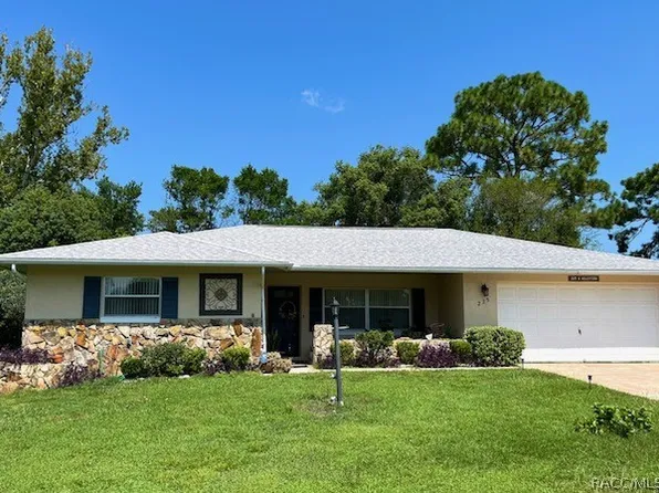 225 W Hollyfern Pl, Beverly Hills, FL 34465