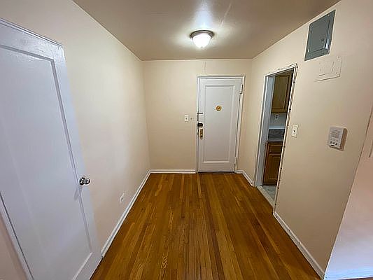 5th image of 83-45 116th St APT 1F