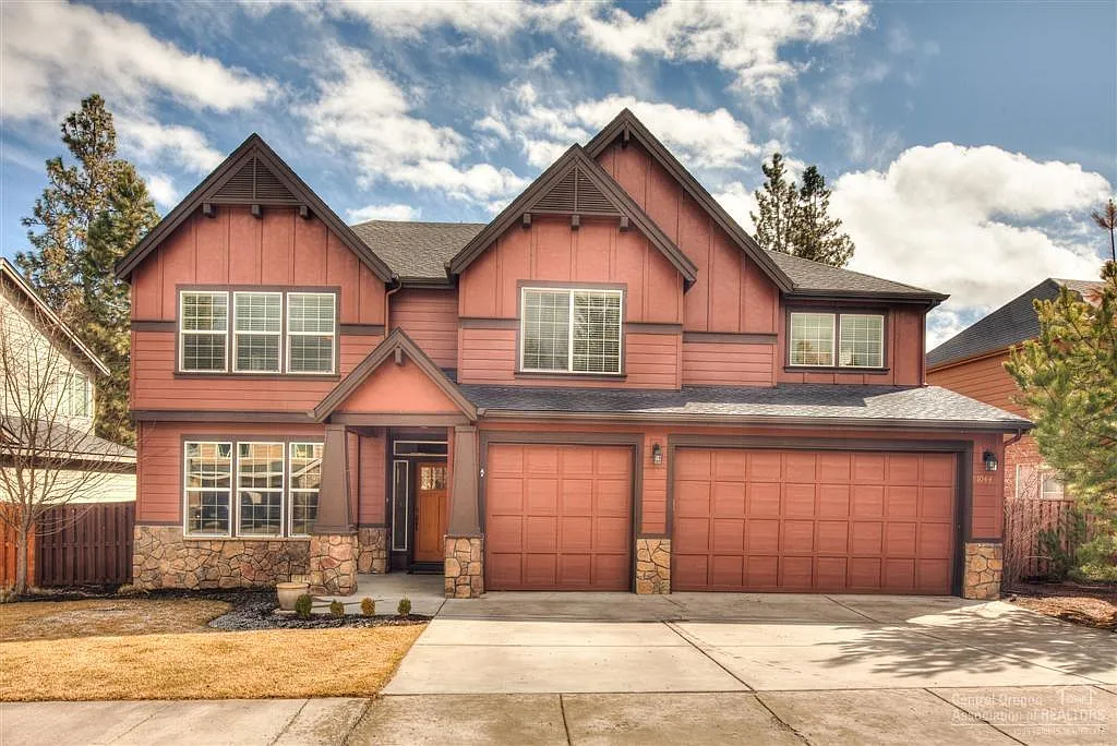 61044 Snowberry Pl photo 1