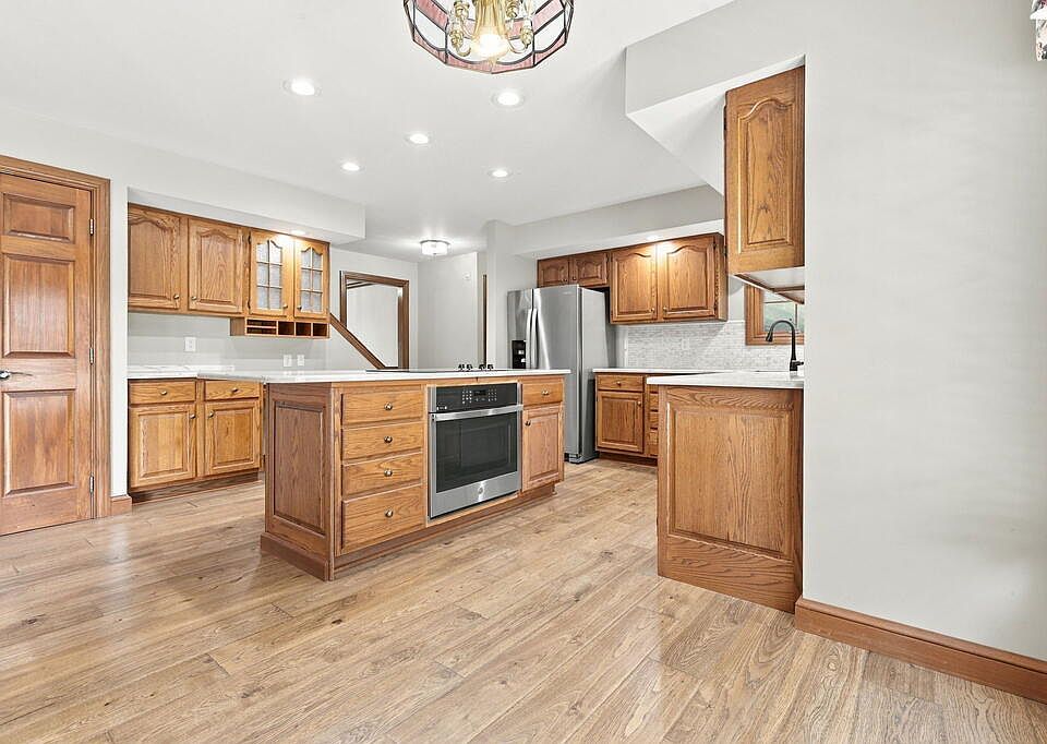 25th image of 205 Falcon Dr