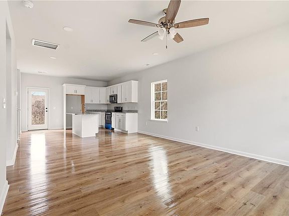 4th image of 2924 Gilmer Ave