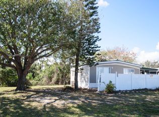2122 Mobiland Dr, Melbourne, FL 32935