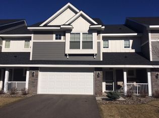 3271 Red Oak Trl, Medina, MN 55340