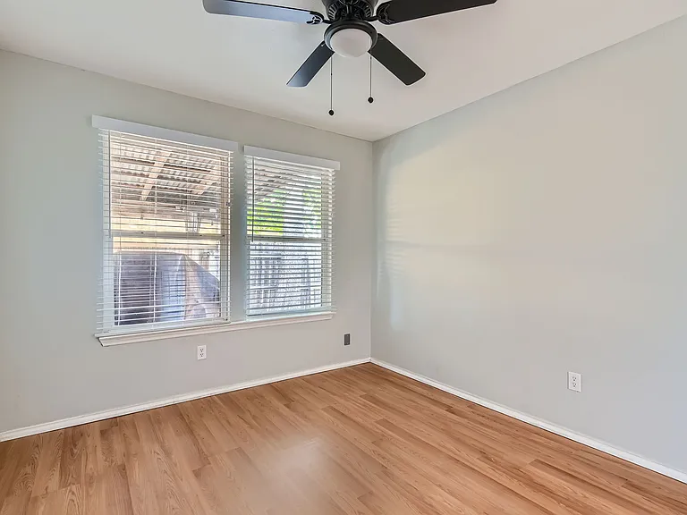 134 Bellair Dr — Photo 27