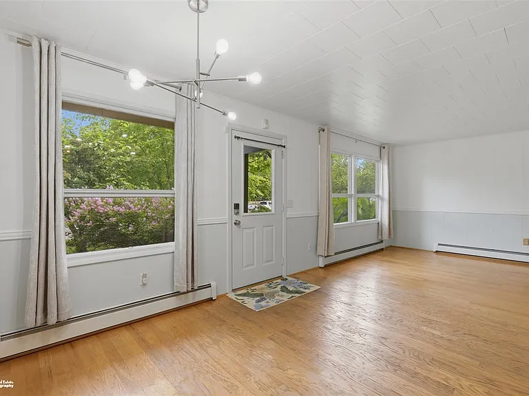 1408 E 27th Ave — Photo 3