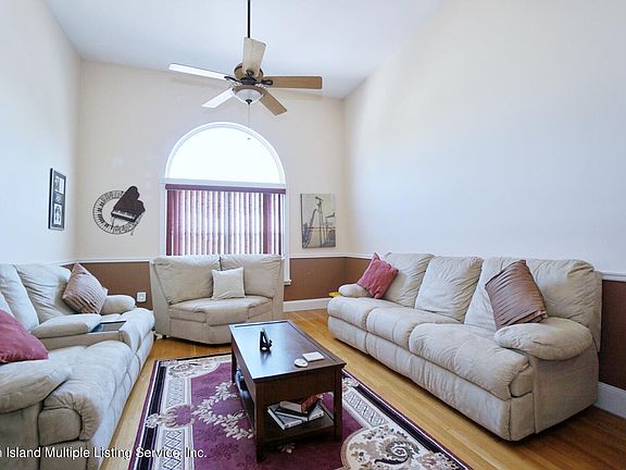 2nd image of 127 Wirt Ave