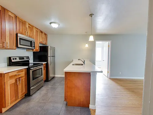 205 Collins St #4 Photo 1