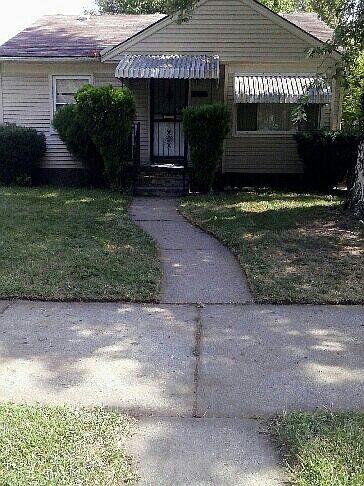 1st image of 19388 Fenelon St