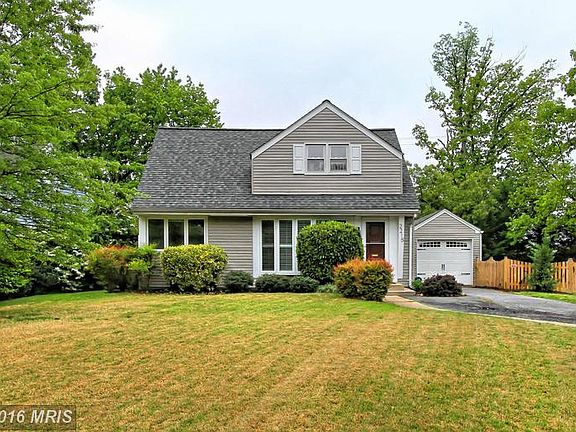2nd image of 2215 Harvard Dr