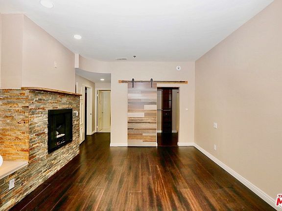 5th image of 326 Westminster Ave APT 106