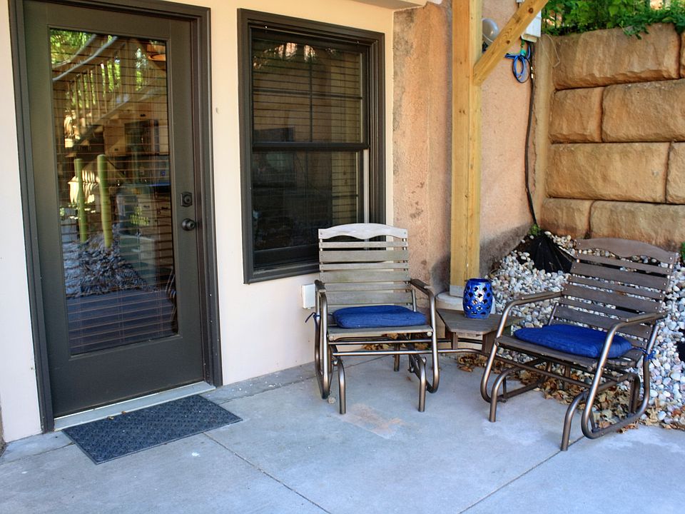 Outdoor Patio - all yours!
