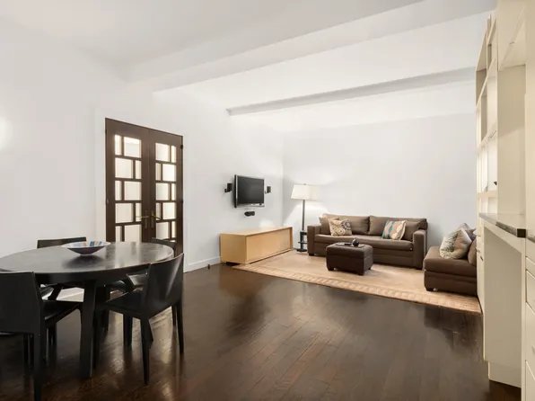 129 East 82nd Street image 2 of 8