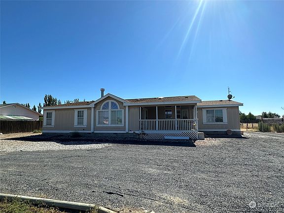 2nd image of 3367 Firouzi Drive NE
