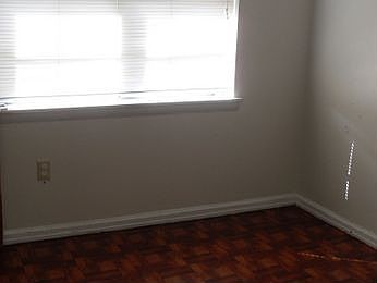 2nd image of 1136 Terry St