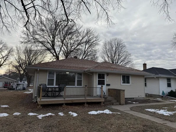 208 Carleton Ave, Morgan, MN 56266