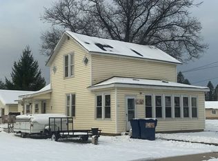 809 Maple St, Grayling, MI 49738