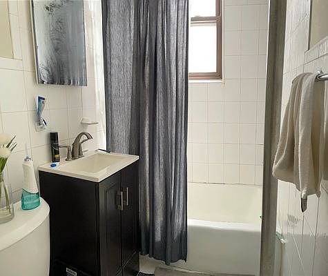 5th image of 31-29 47th St #2