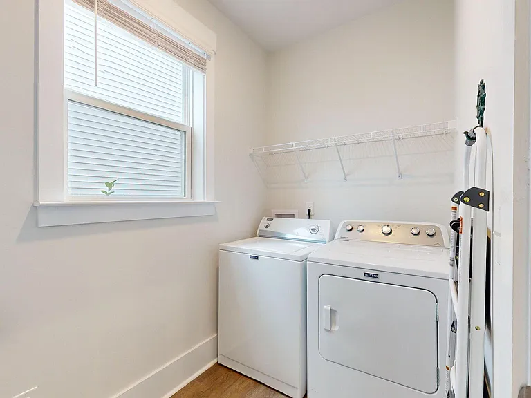 204 Edgewater Way — Photo 30