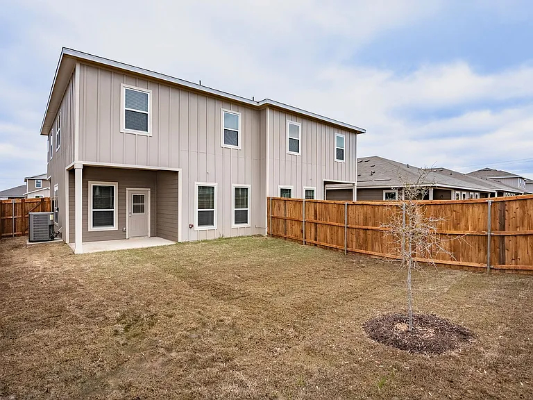 640 Wheatfield Dr — Photo 24