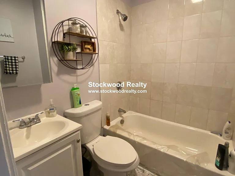 14 Washburn St #1 — Photo 17