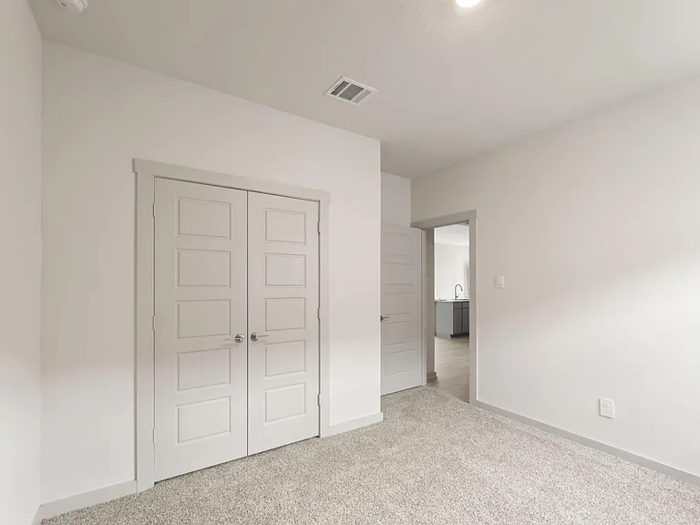 237 Ashford St — Photo 10