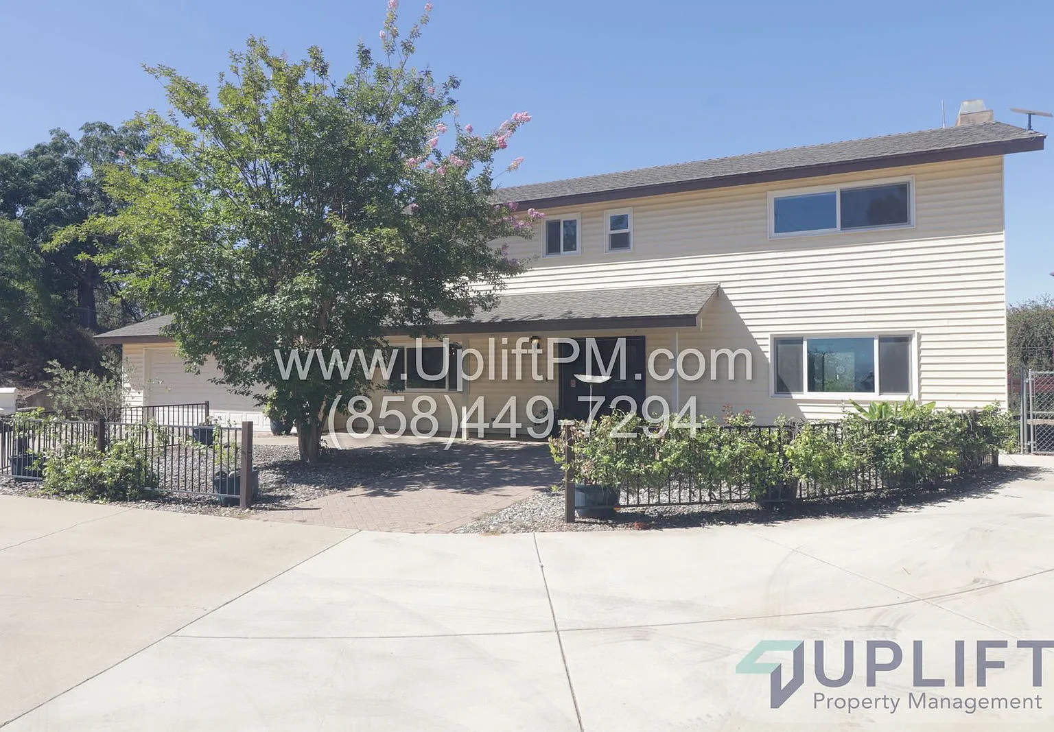 4 bed, 2.5 bath, 2430 sqft, $4,300 — Photo 1