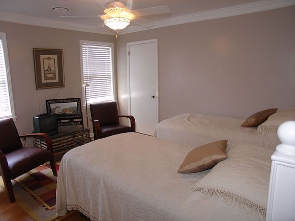 Bed room 2 of 3