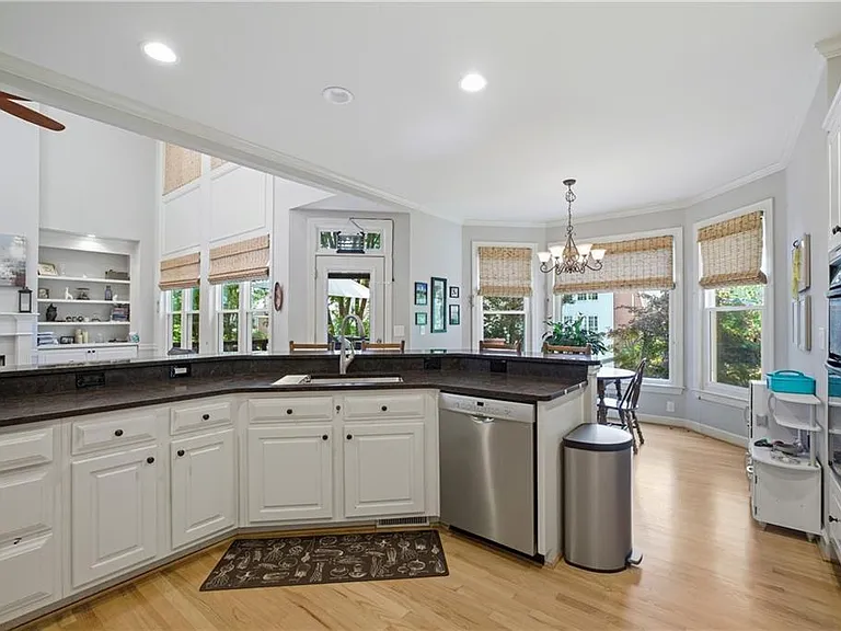 3308 Fieldwood Dr SE — Photo 27